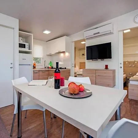 Eurocamp Mobile Homes At Puntica Feriepark 3*