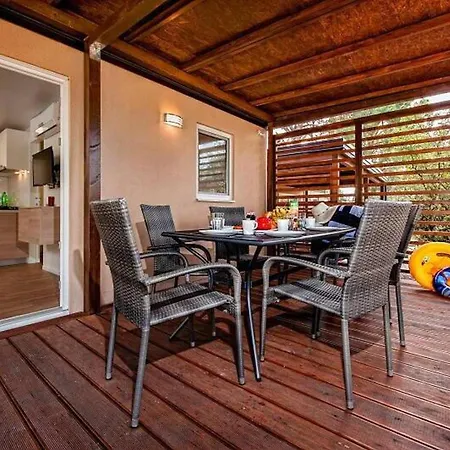 假日公园 Eurocamp Mobile Homes At Puntica