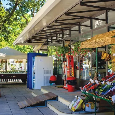 Eurocamp Mobile Homes At Puntica 冯塔纳